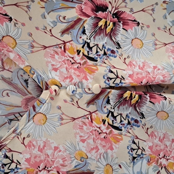 Shein Floral Print Ruffled Blouse Size Large - Picture 6 of 8